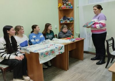 Развлекательная программа « Зимние сказки из бабушкиного сундука»