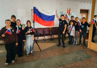 Патриотический час «Три главных цвета России моей».